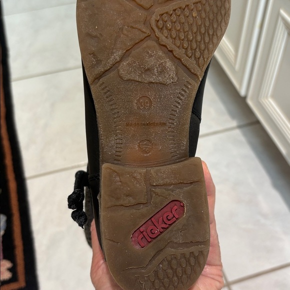 Rieker “79688 Fee” Black Faux Leather Ankle Boots with Knit Cuff & Zip Closure - Picture 9 of 9